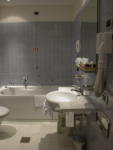 Bathroom 17