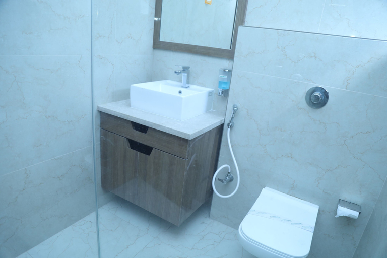 Bathroom 5, Hotel Geetanjali International Annex, Deoghar