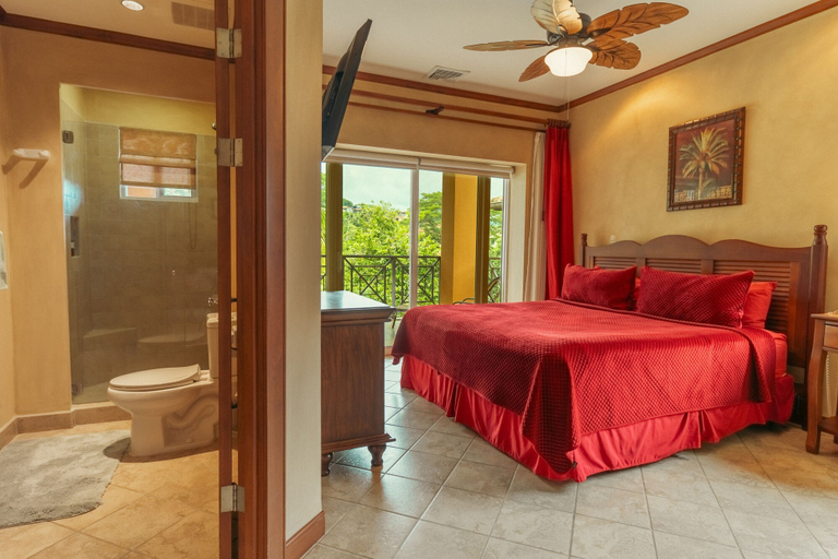 Room 3, CR Luxury Veranda 7B 2 Bdrm, Garabito