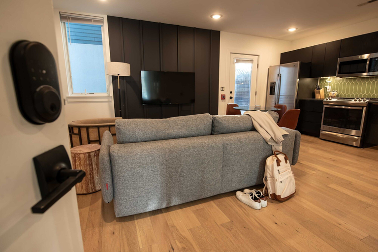 Room 5, Sosuite 1BR Apt w Patio W D Sofabed, Philadelphia