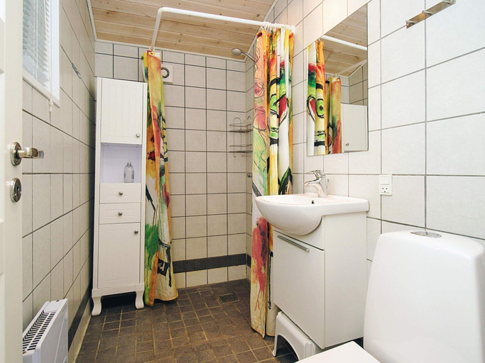 Bathroom 3, Idyllic Holiday Home in Store Fuglede near Forest, Kalundborg