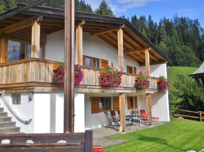 Chalet in Niederndorf near Kufstein with balcony, Kufstein