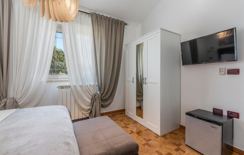 Others 3, Rooms Porto 2. floor, Umag
