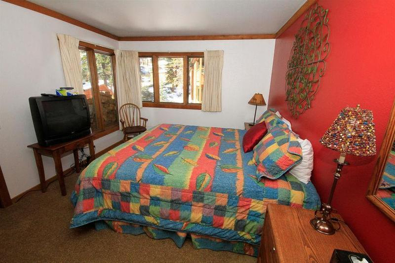 Bedroom 2, Mountainback at Mammoth, Mono