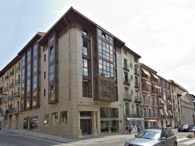 Exterior & Views 2, Hotel Sancho Abarca Petit SPA, Huesca