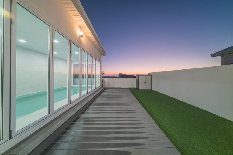 Exterior & Views 4, Pohang Haeteul House Pension, Pohang