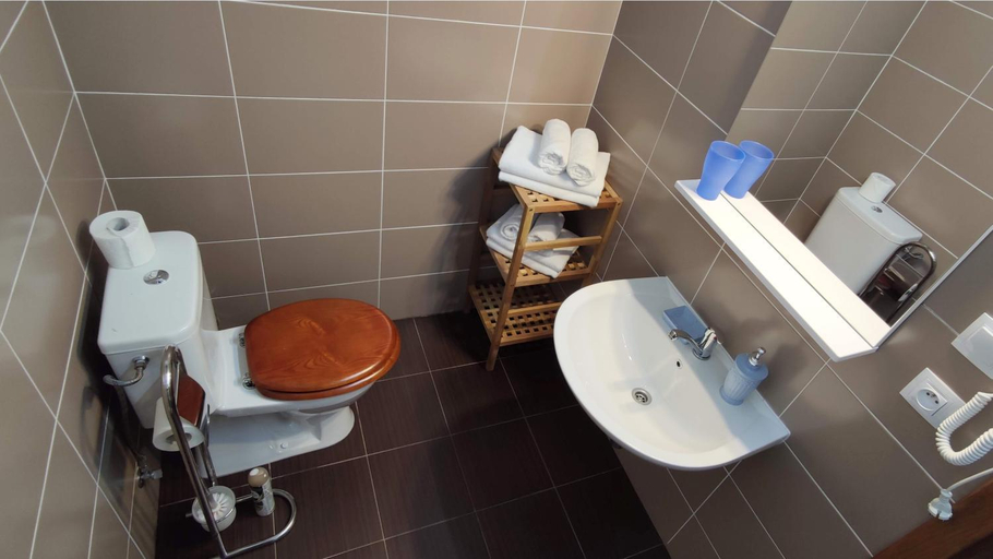 Bathroom 3, Mala Narnia, Český Krumlov
