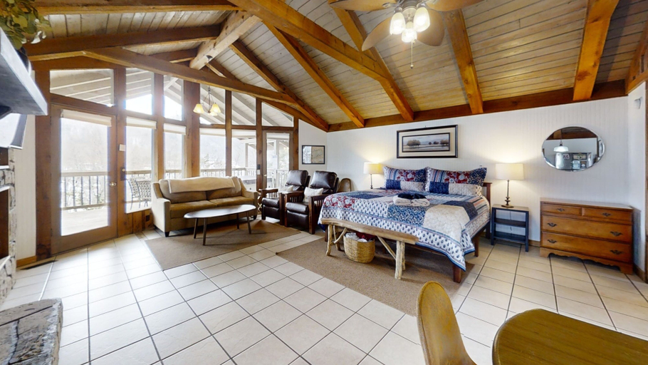 Bedroom 2, Riverview 1 Bedroom Cabin by RedAwning, Blount