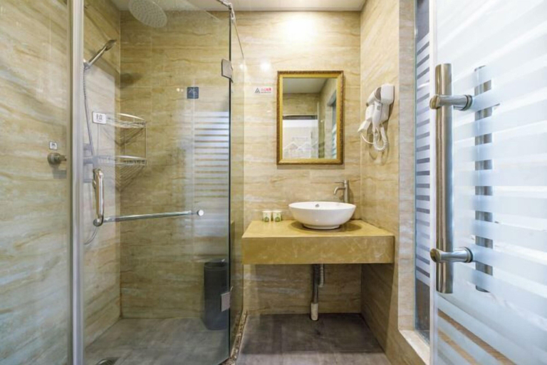 Bathroom 4, Jinzi Business Hotel, Shanghai