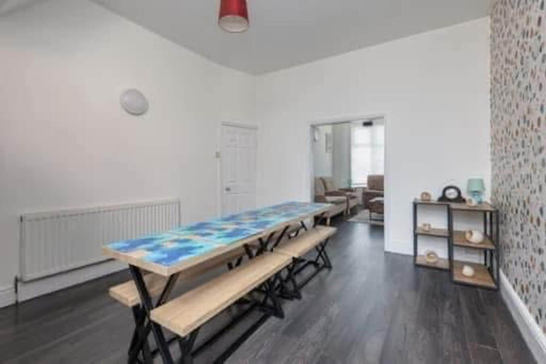 Dining, Blackpool Bliss House - 5 Bedrooms, Blackpool