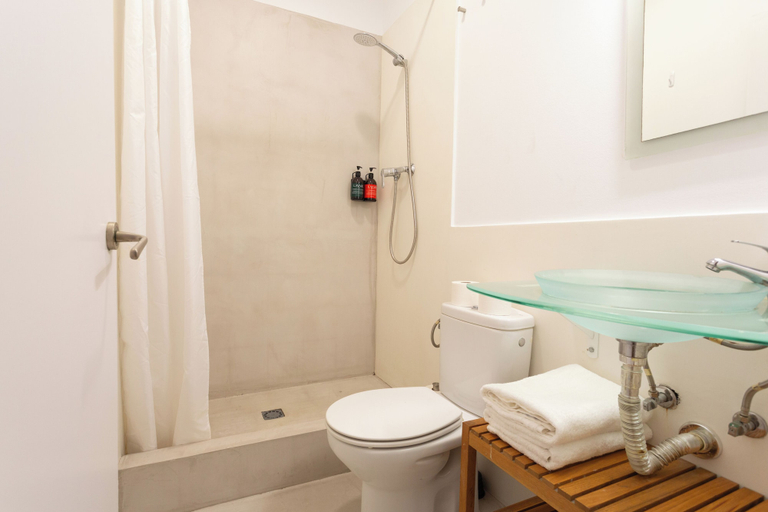 Others 5, Apartment Near Las Ramblas For Families Or Friends, Barcelona
