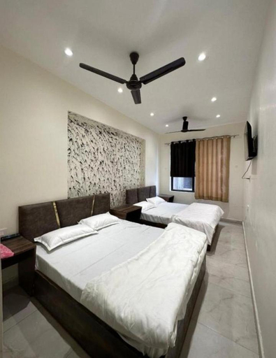 Bedroom 3, Crysta guest house, Amritsar