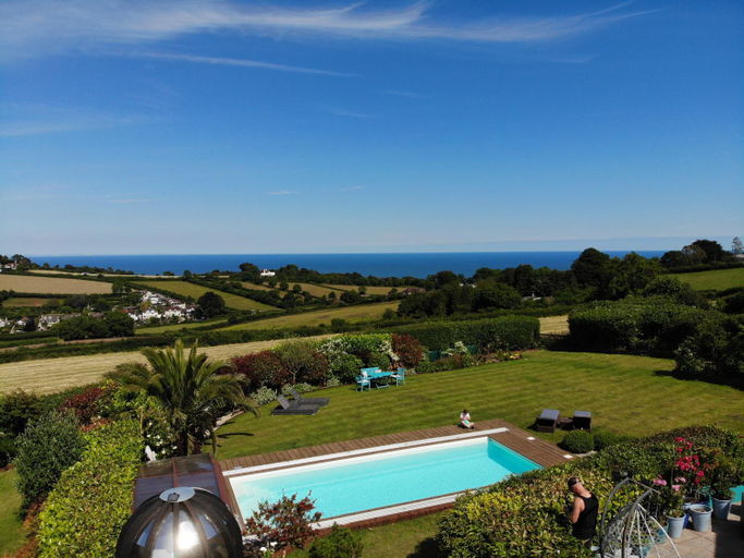 Sport & Beauty 2, Halekulani Devon Homestay, Devon