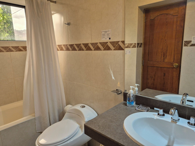 Bathroom 3, Florida del Inca Hotel, Cusco