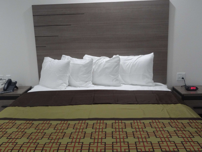 Bedroom 12