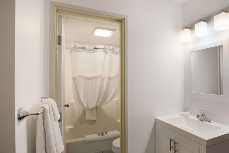 Bedroom 4, SureStay Hotel by Best Western Presque Isle, Aroostook