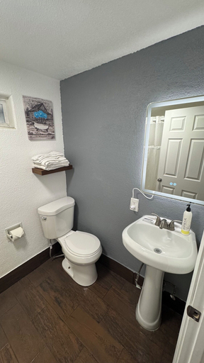 Others 5, Budget Motel, Santa Clara