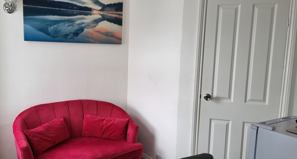 Others 5, Holly Lodge, North Somerset