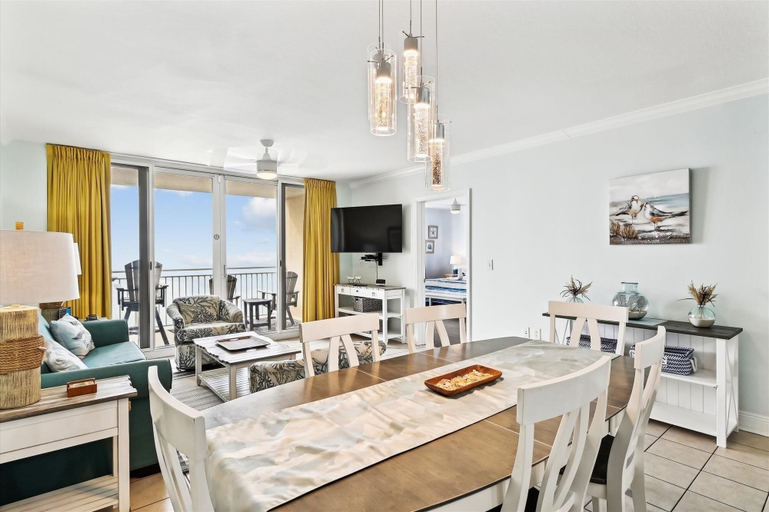 Dining 5, Emerald Beach 1830 - 2 Bedroom/2 Bath+Bunks 2 Condo by RedAwning, Bay