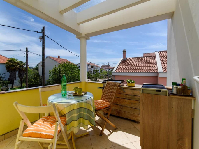 Others 4, Homely Apartment in Sukošan near Sea, Sukošan