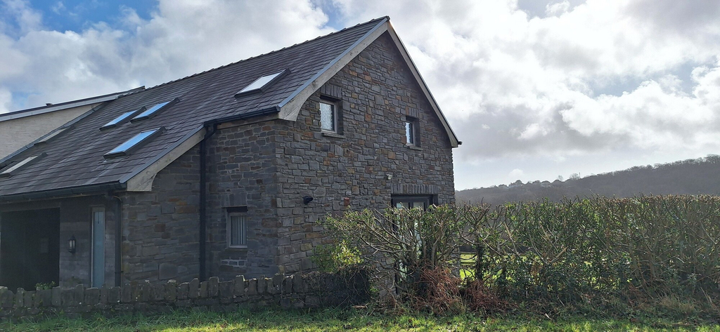 Exterior 4, 2 Bed Cottage - Sleeps 4- Parking - Wifi, Swansea
