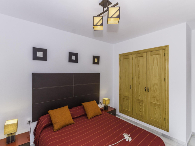 Room 2, Camino del Tejar I 10823, Cádiz