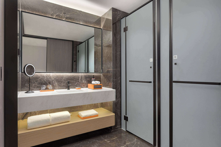 Bathroom, Days Hotel by Wyndham Qionglai Yangan New Town, Chengdu