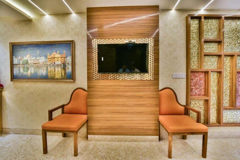 Public Area 2, HOTEL RV GOLDEN, Amritsar