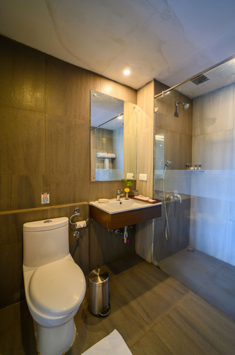 Bathroom 4, Sinclairs Retreat Kalimpong, Darjiling