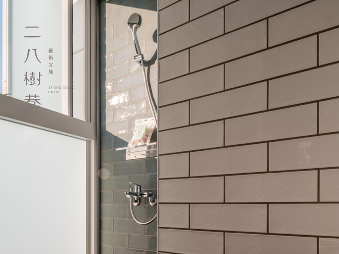 Bathroom 4, 28shuxiang, Taichung