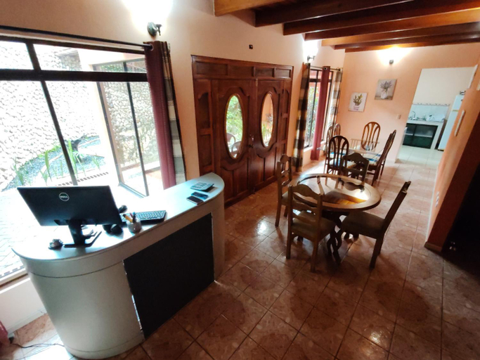 Public Area 2, Mi Casa Su Casa Monteverde, Puntarenas