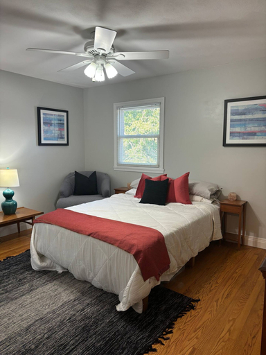 Room 5, Luxury Modern Stay - 2000 Sqft, Indianapolis