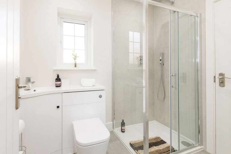 Room 3, Beautiful 4-bed Close to South Downs Goodwood, West Sussex
