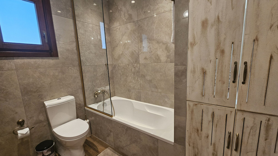 Room 2, 62 APH - Stay Aphrodite Hills Apartment