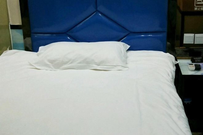 Bedroom 3, Jiaqi Hotel, Shanghai