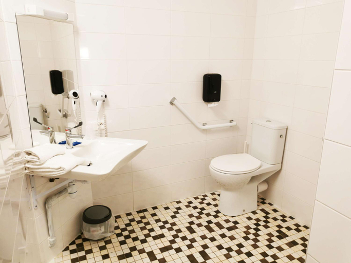 Bathroom 4, Brit Hotel Essentiel Tours Nord, Indre-et-Loire