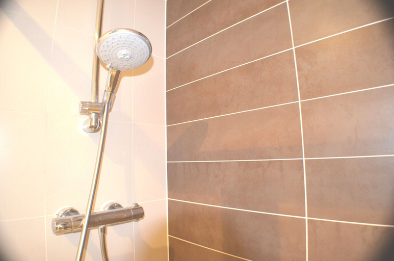 Bathroom 2, 360 Serviced Accommodations - Brentwood 2 Bedroom Executive Apartment With Secure Parking, Essex