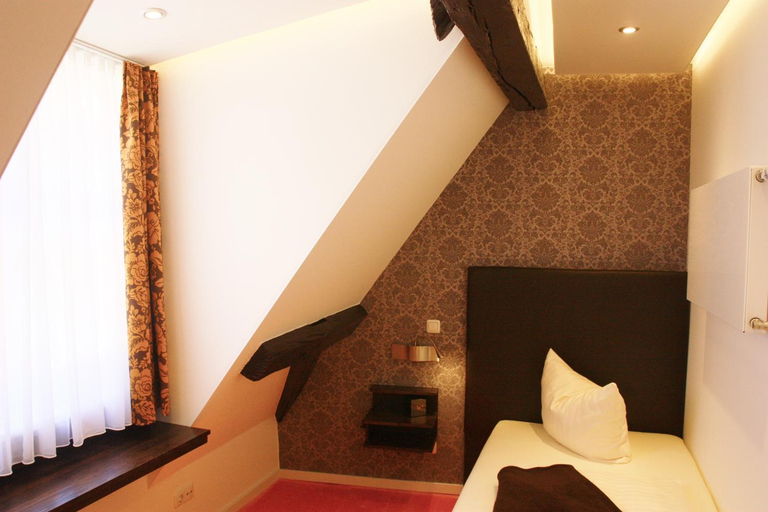 Bedroom 2, Hotel am Schloss, Fulda