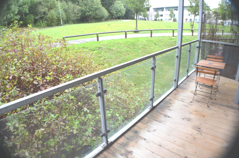 Others 5, 360 Serviced Accommodations - Brentwood 2 Bedroom Executive Apartment With Secure Parking, Essex