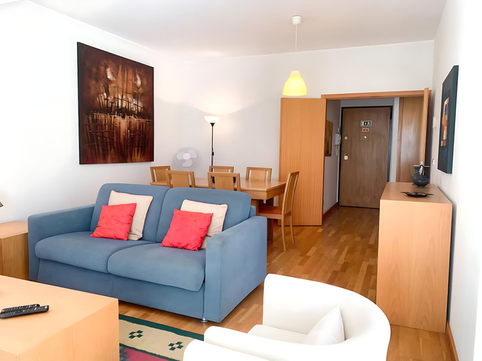 Room 3, Marina View 1 Bedroom Apartment w Swimming Pool, Albufeira