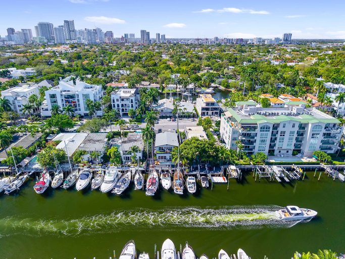 Room 4, 320-1 Las Olas Boulevard, Broward