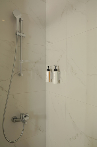 Bathroom 8