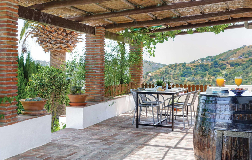 Food & Drinks, Cortijo Urdiales in Frigiliana, Málaga