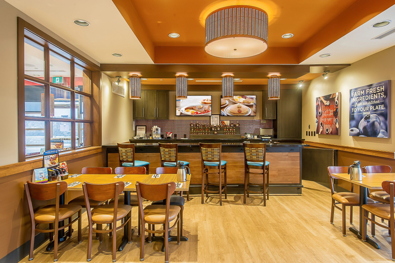 Food & Drinks, TownePlace Suites by Marriott Niagara Falls Canada, Niagara