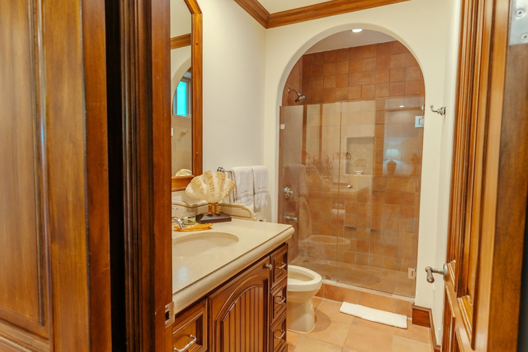 Room 4, CR Luxury Montebello 1D 3 Bdrm, Garabito