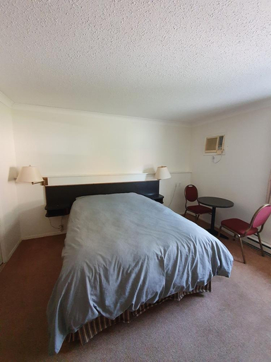 Bedroom, Lillooet Hotel Victoria, Squamish-Lillooet