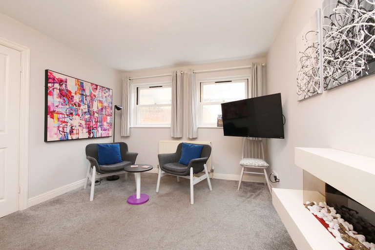 Room 2, St John s House - York City Centre, York