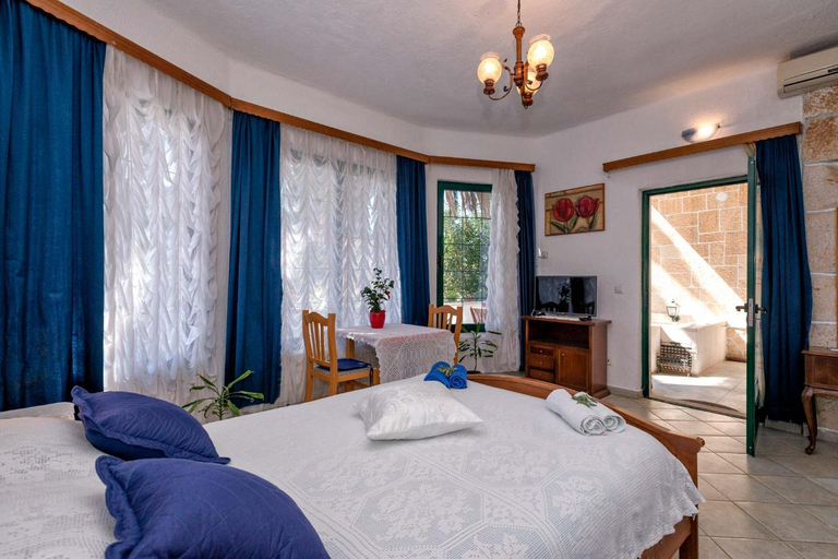 Bedroom 2, Apartments Villa Domus Marini, Hvar