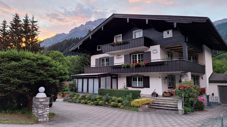 Others 4, Haus Ackerer, Zell am See