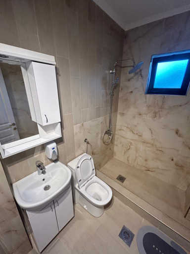 Bathroom 2, Guesthouse Liamra